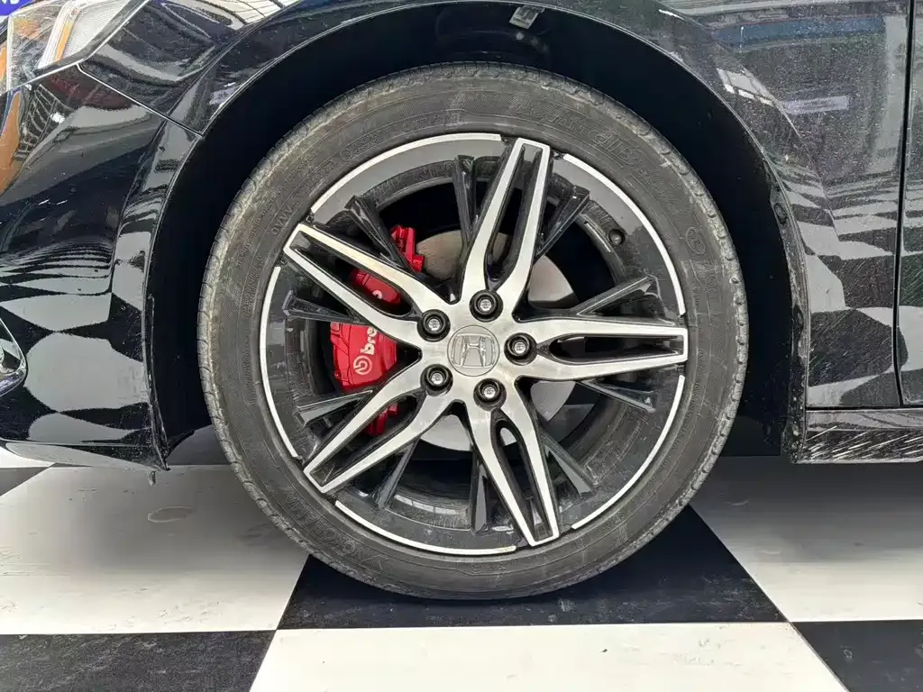 Honda Accord — фото 9