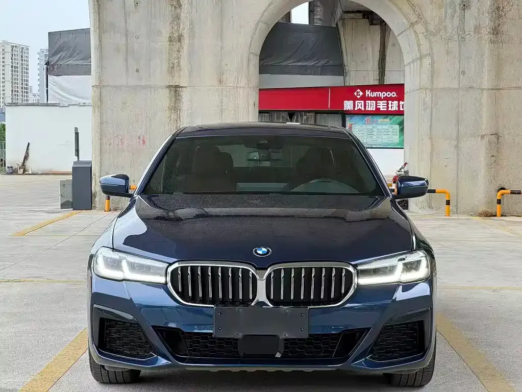 BMW 5 Series — фото 2