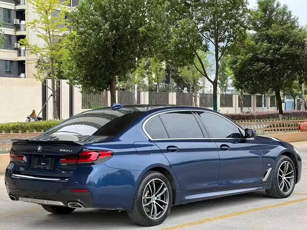 BMW 5 Series — фото 4