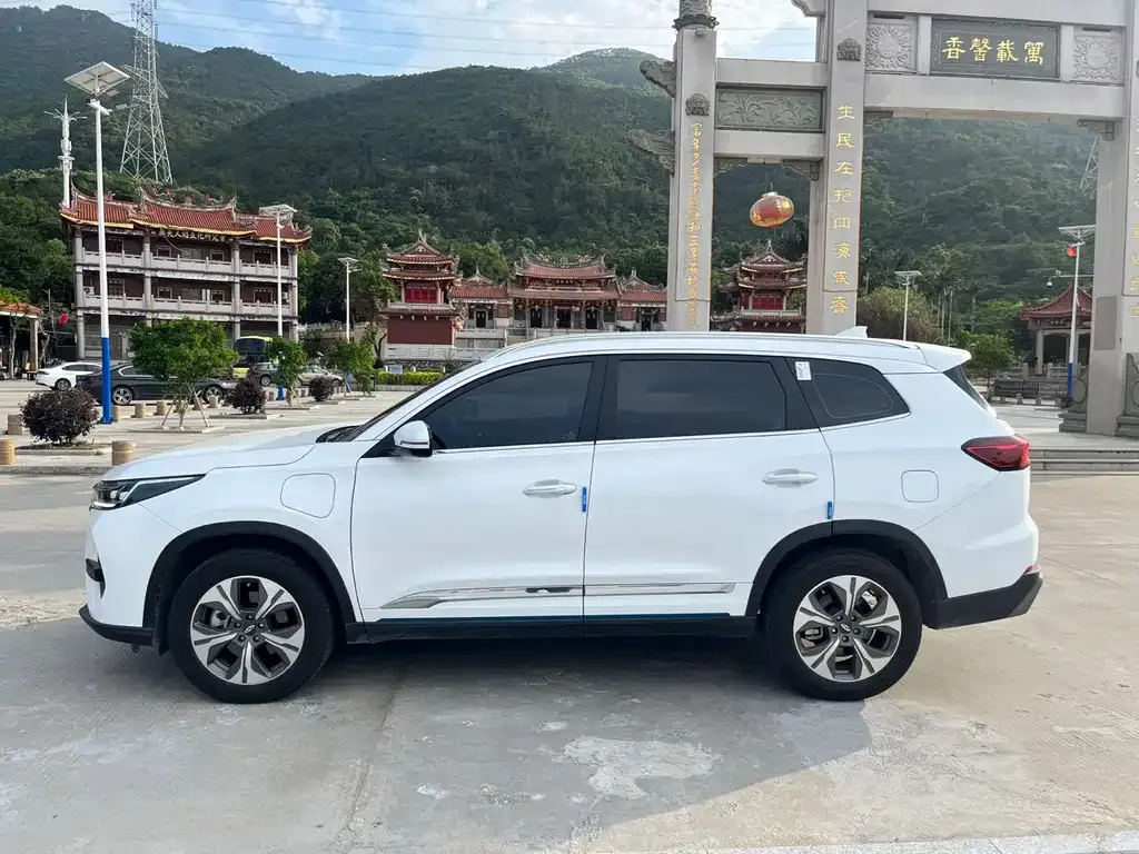 Chery Tiggo 8 PRO NEV — фото 6