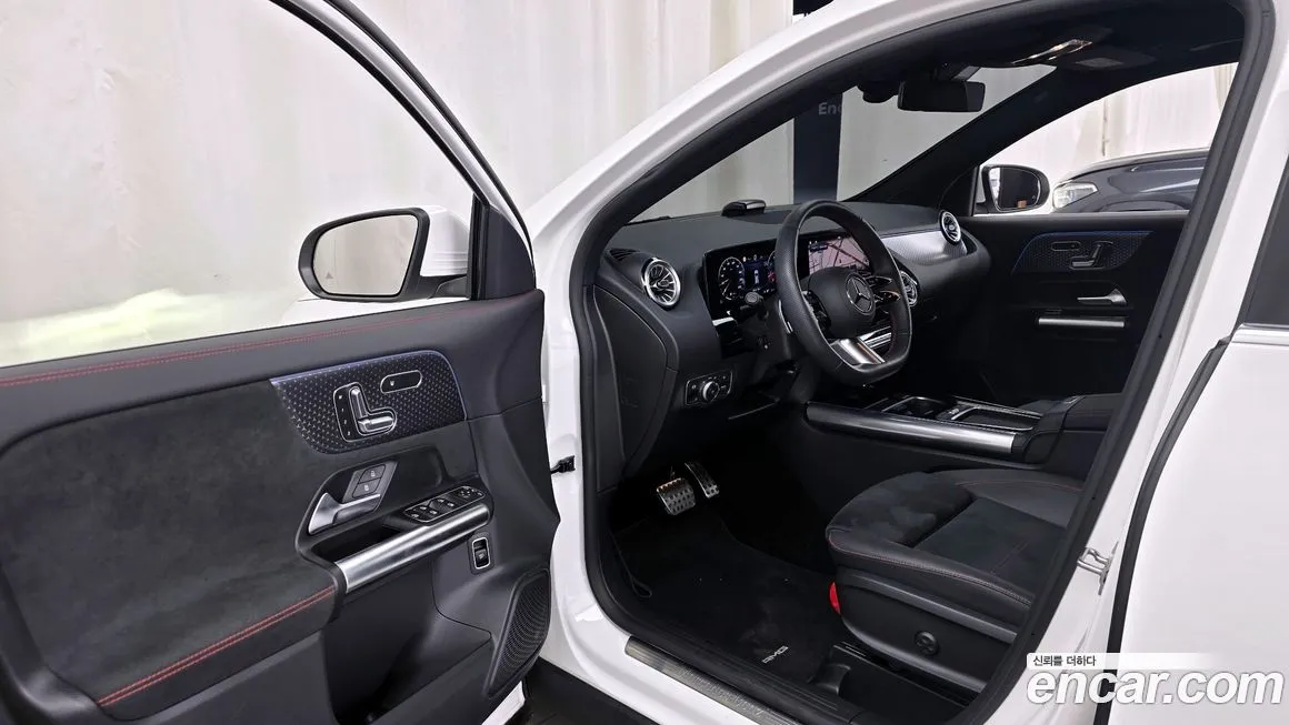 Mercedes-Benz GLA-Class — фото 10