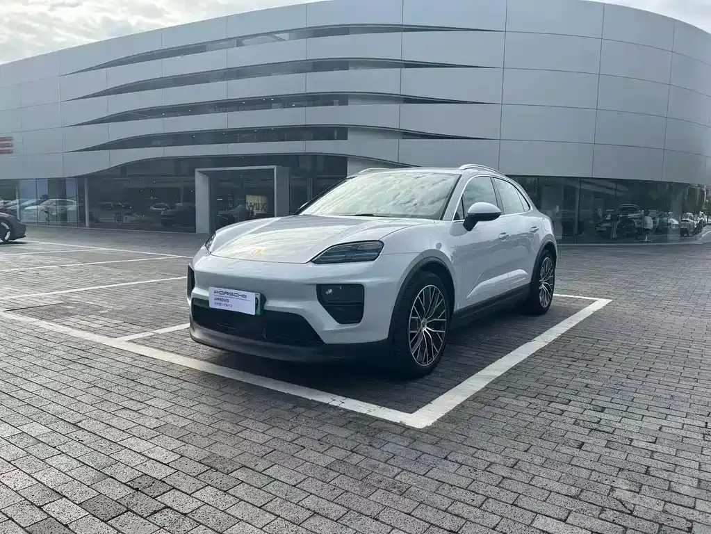 Porsche Macan EV — фото 1