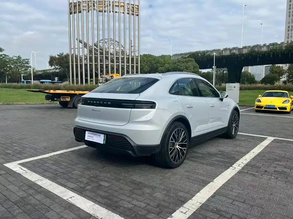 Porsche Macan EV — фото 7