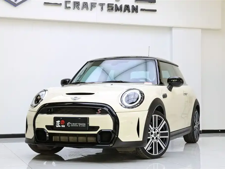 MINI Cooper (3-door) 2022 из CN, фото 2