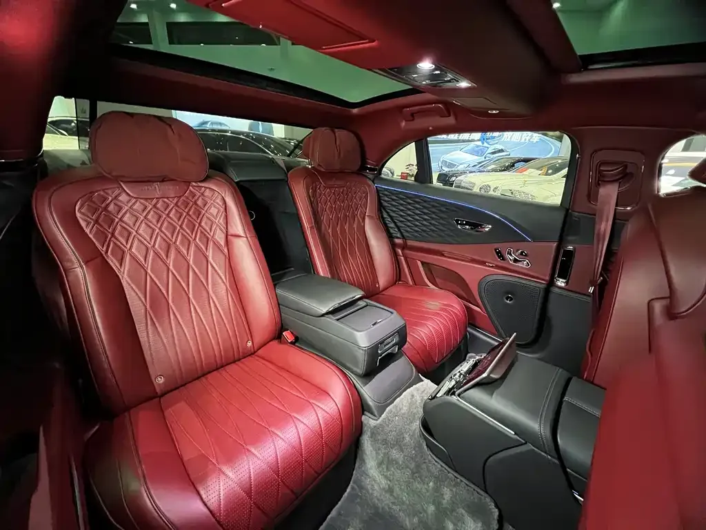 Bentley Flying Spur 2021 из CN, фото 10