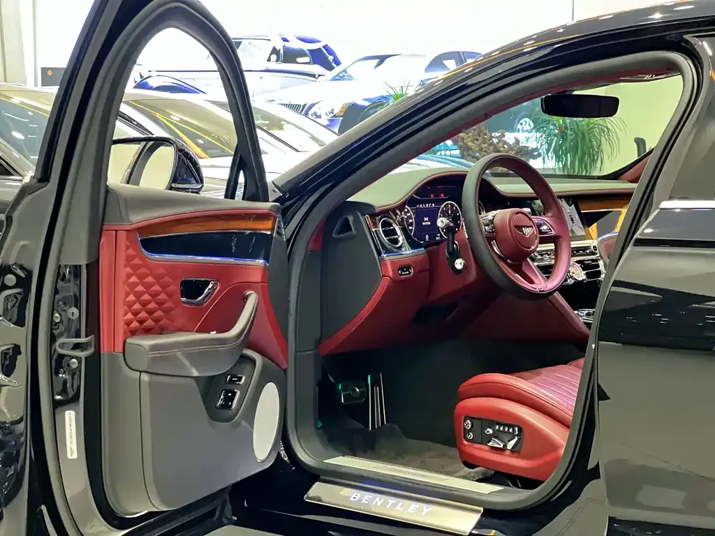 Bentley Flying Spur 2021 из CN, фото 5