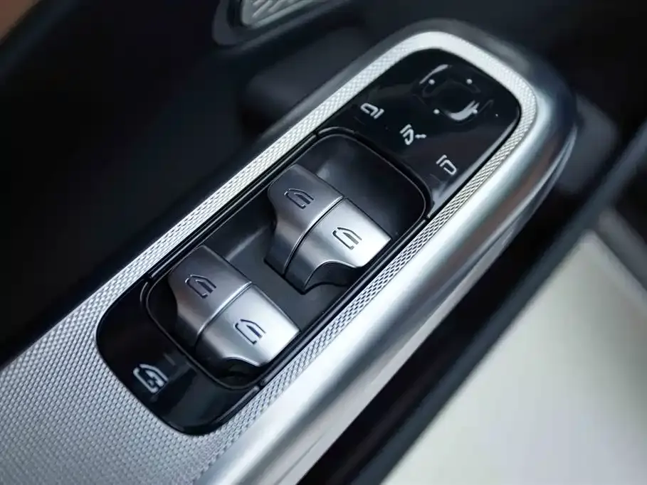Mercedes-Benz E-Class 2025 из CN, фото 9