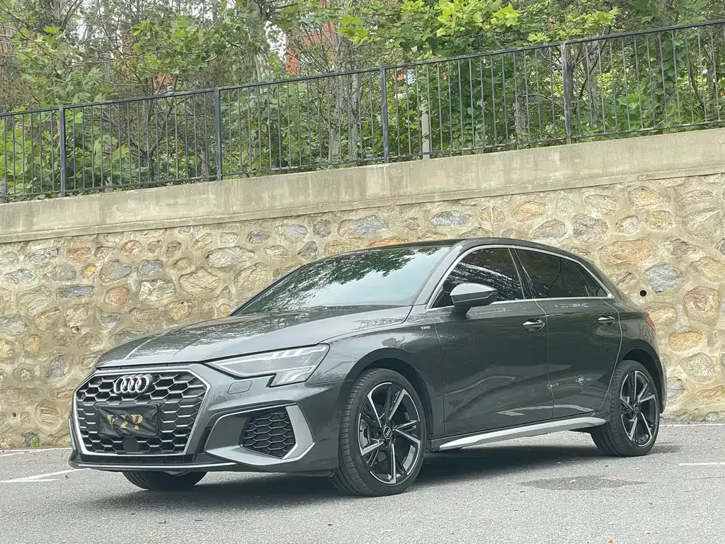 Audi A3 2024 из CN, фото 1
