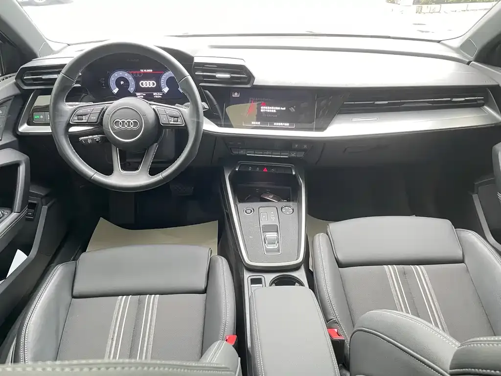 Audi A3 2024 из CN, фото 10