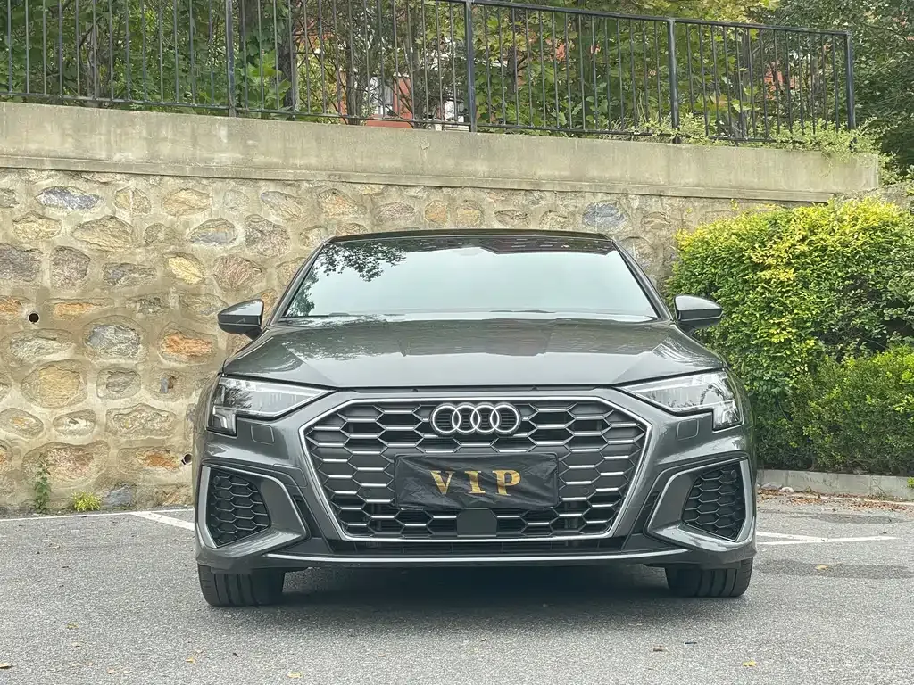 Audi A3 2024 из CN, фото 2