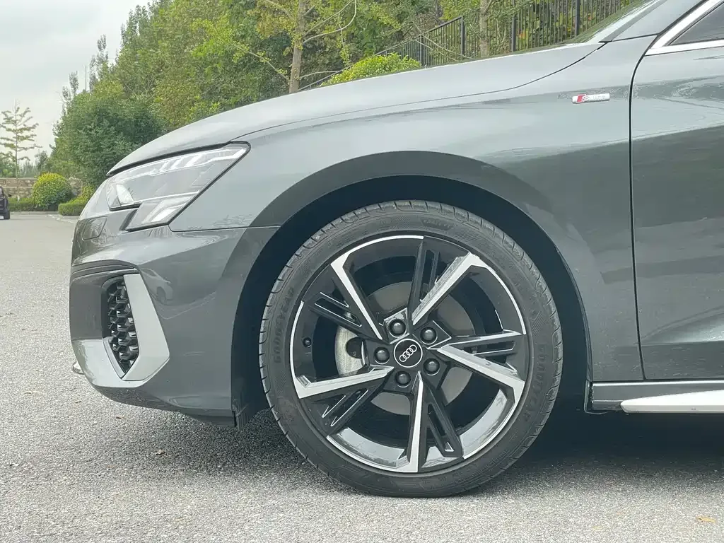 Audi A3 2024 из CN, фото 5