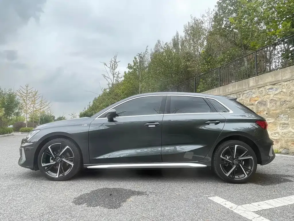 Audi A3 2024 из CN, фото 6