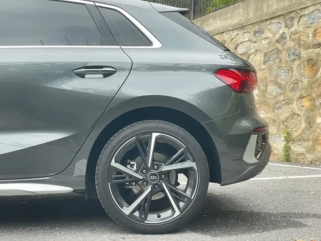 Audi A3 2024 из CN, фото 7
