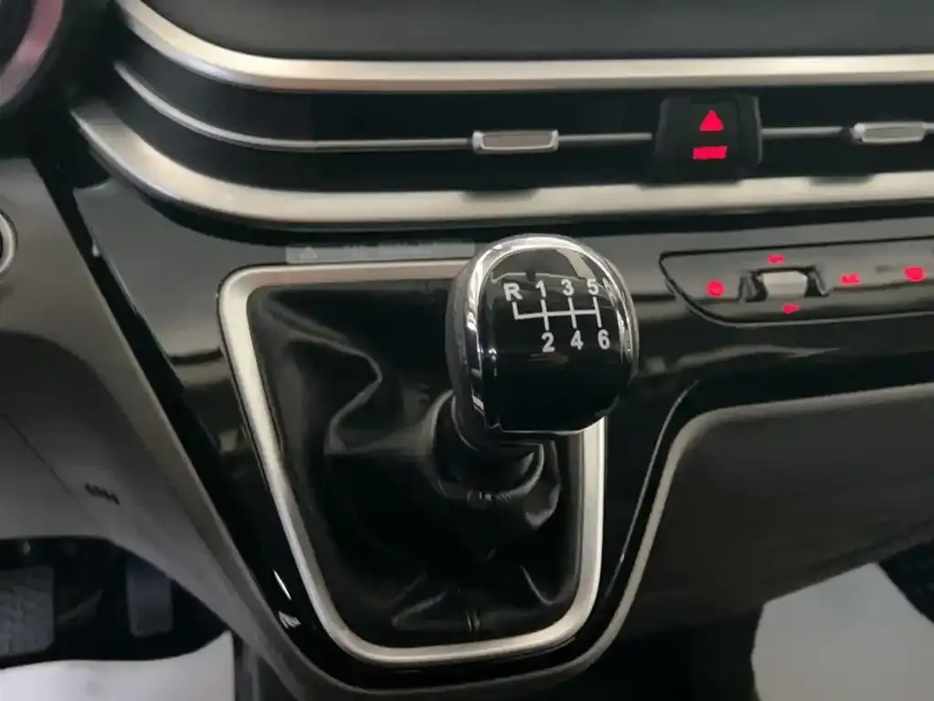 IVECO Juxing — фото 9