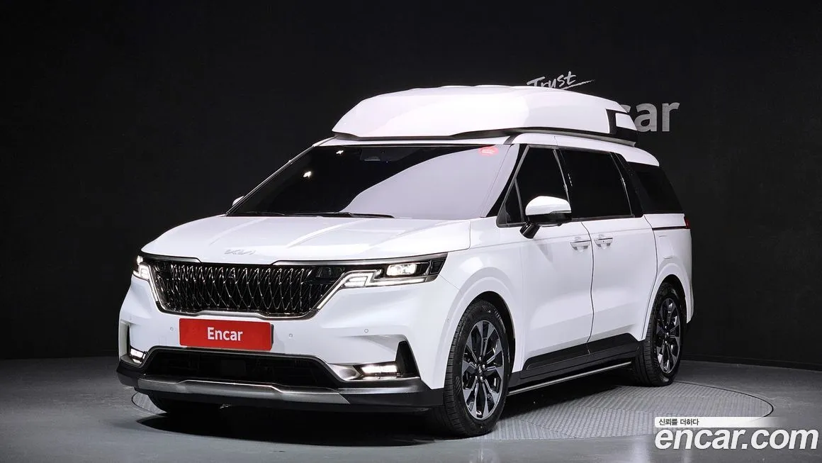 Kia Carnival — фото 1