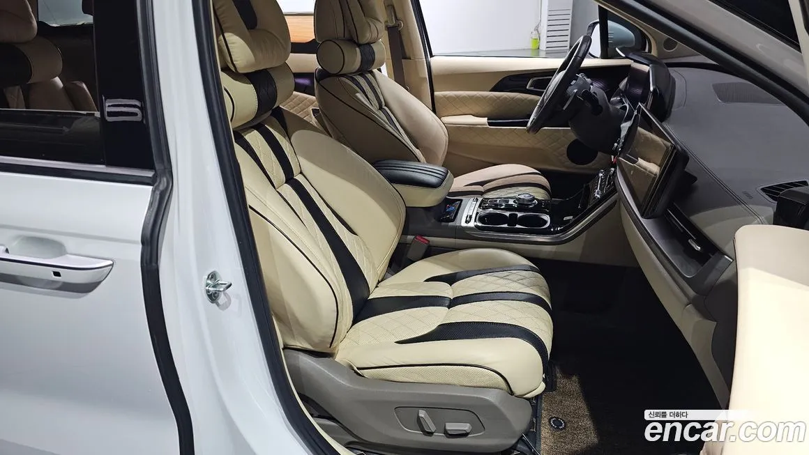 Kia Carnival — фото 10