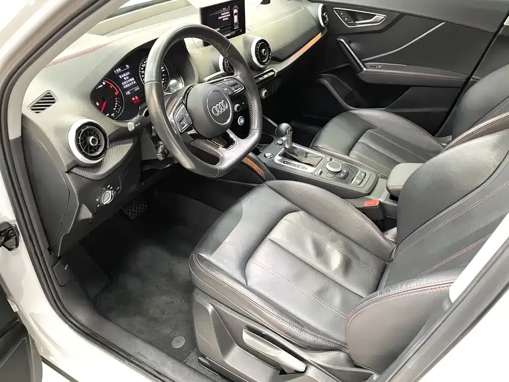 Audi Q2L 2022 из CN, фото 8
