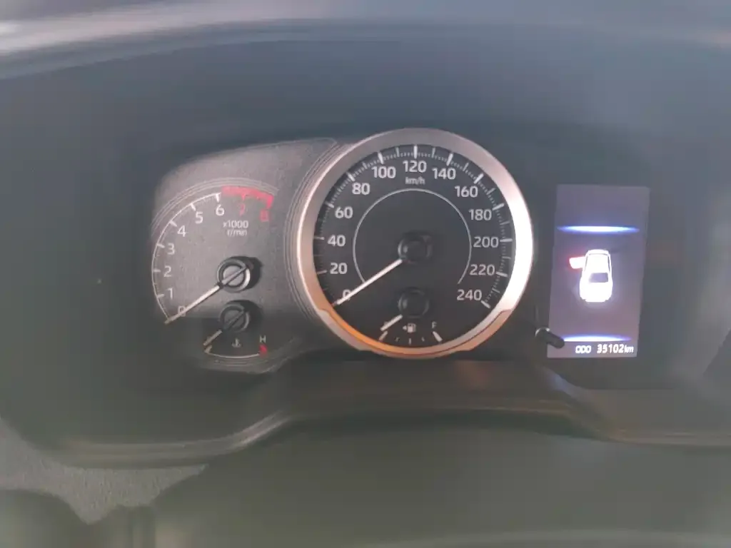 Toyota Levin 2022 из CN, фото 9