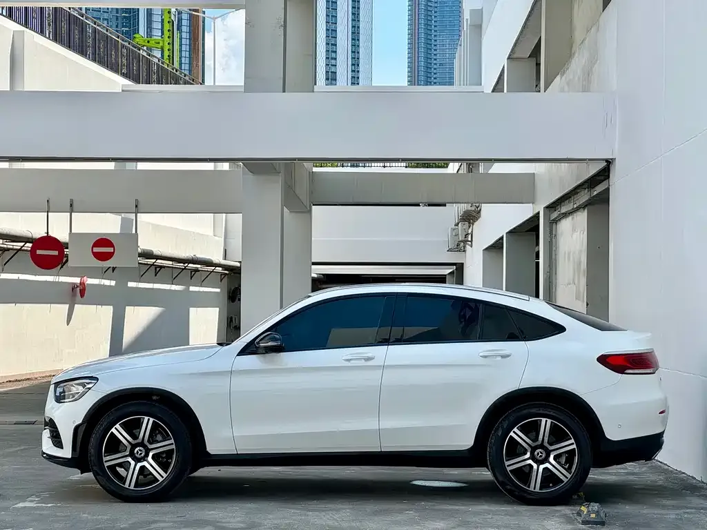 Mercedes-Benz GLC Coupe 2022 из CN, фото 4