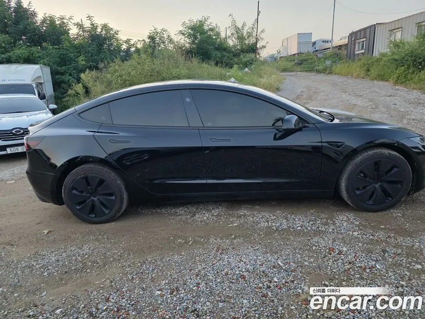 Tesla Model 3 2025 из KR, фото 3