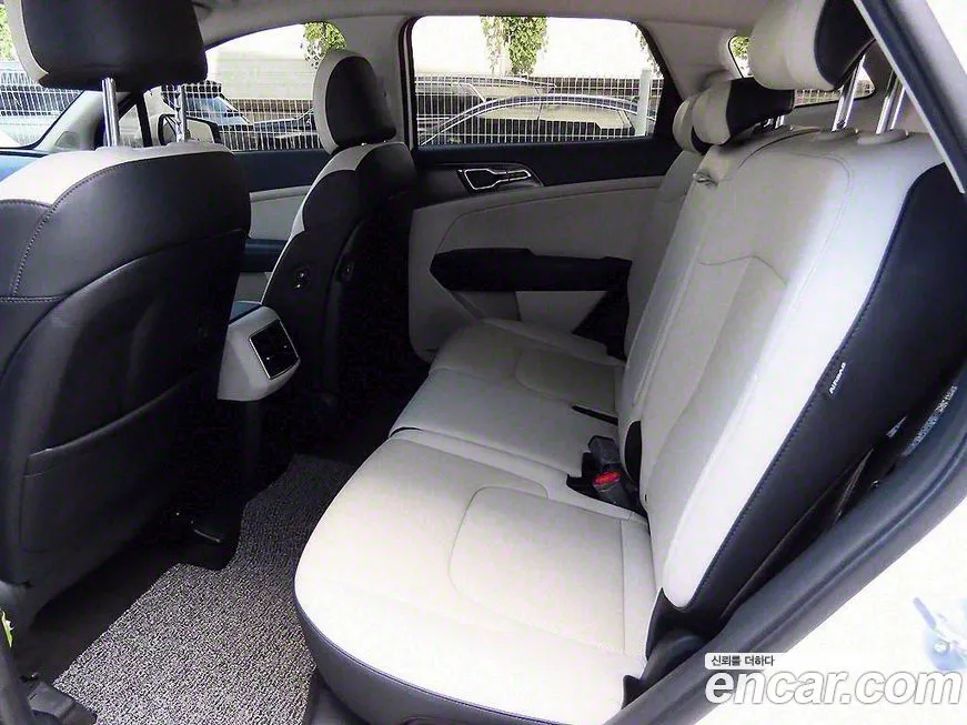 Kia Sportage — фото 6