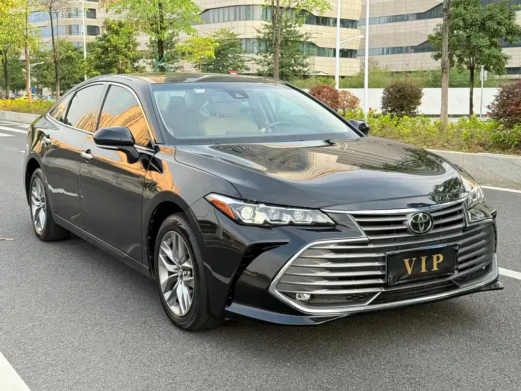 Toyota Avalon 2022 из CN, фото 1