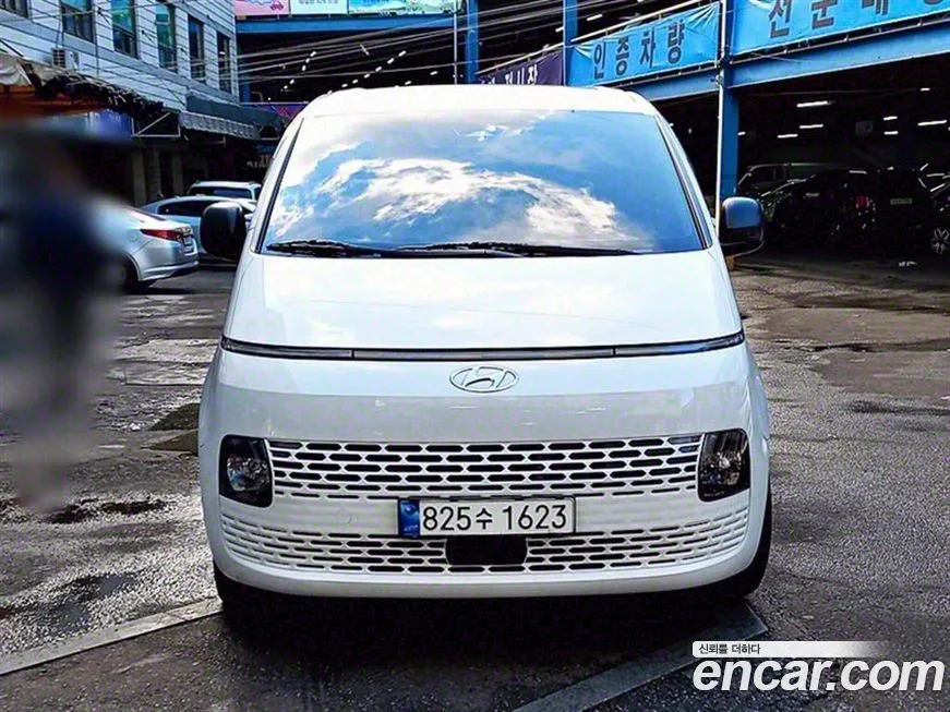Hyundai Staria — фото 1