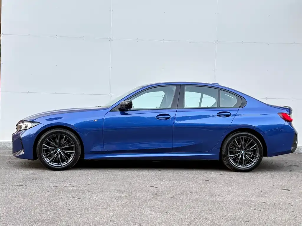 BMW 3 Series 2023 из CN, фото 10