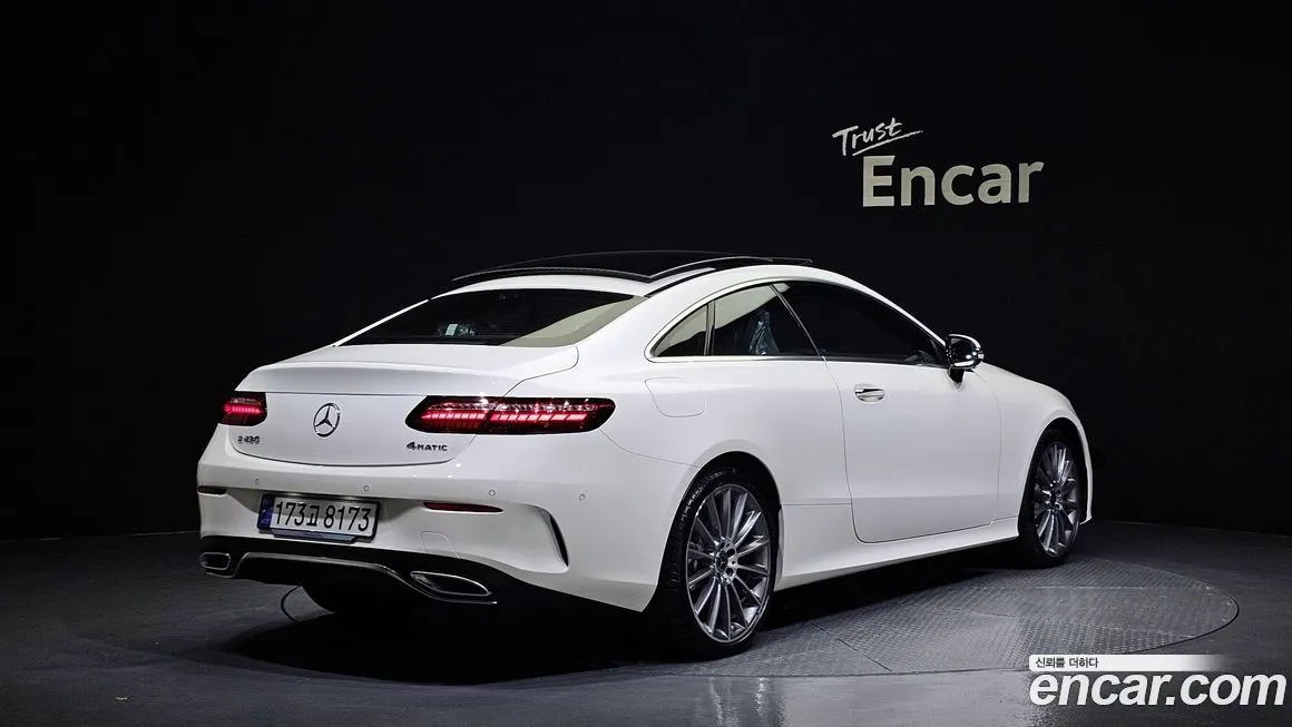 Mercedes-Benz E-Class — фото 2