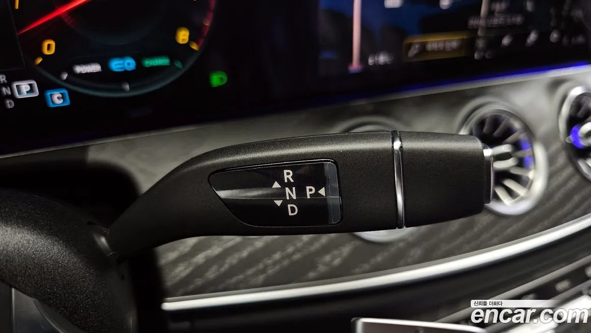 Mercedes-Benz E-Class — фото 9