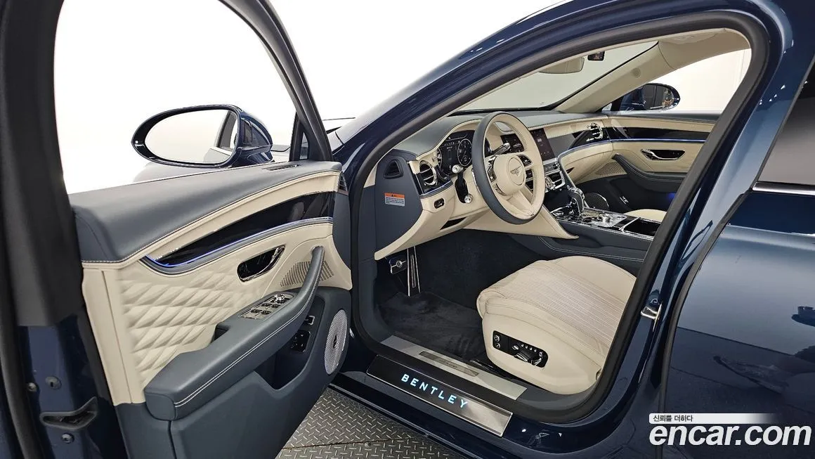 Bentley Flying Spur 2024 из KR, фото 10