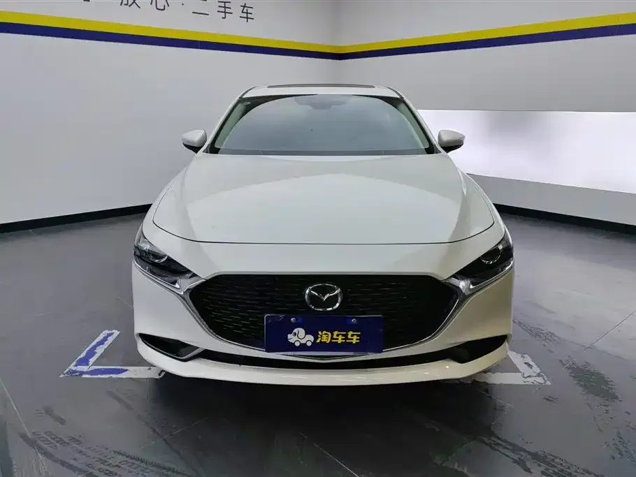 Mazda 3 Axela 2024 из CN, фото 2