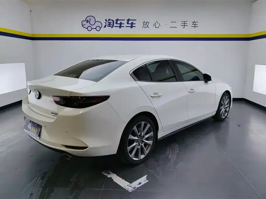 Mazda 3 Axela 2024 из CN, фото 3