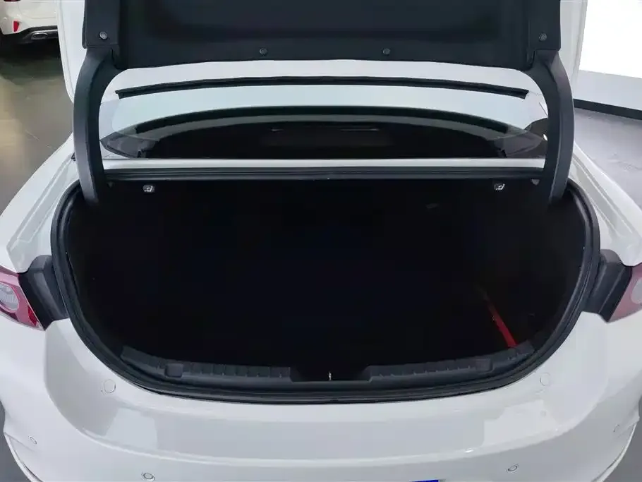 Mazda 3 Axela 2024 из CN, фото 4