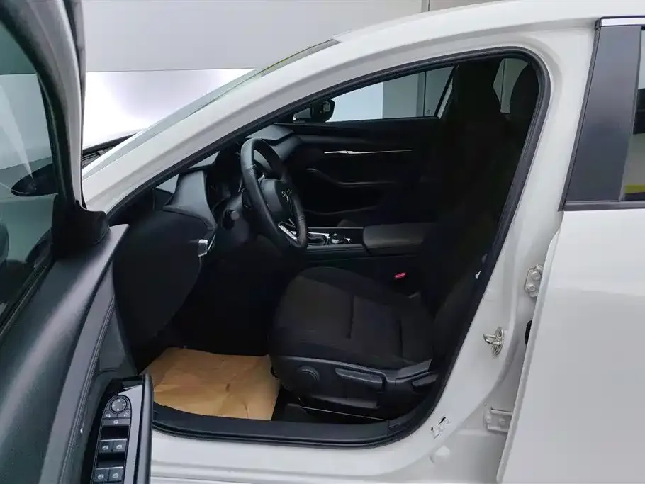 Mazda 3 Axela 2024 из CN, фото 9