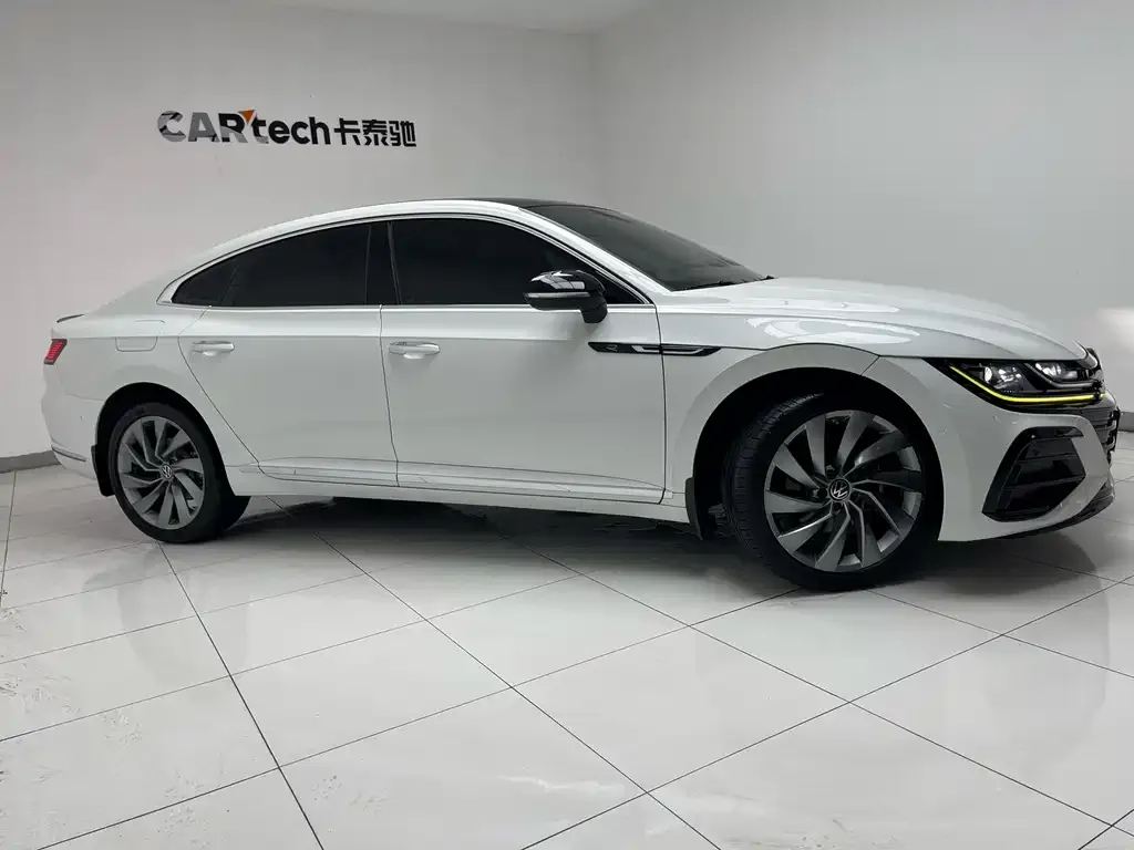 Volkswagen CC 2023 из CN, фото 4