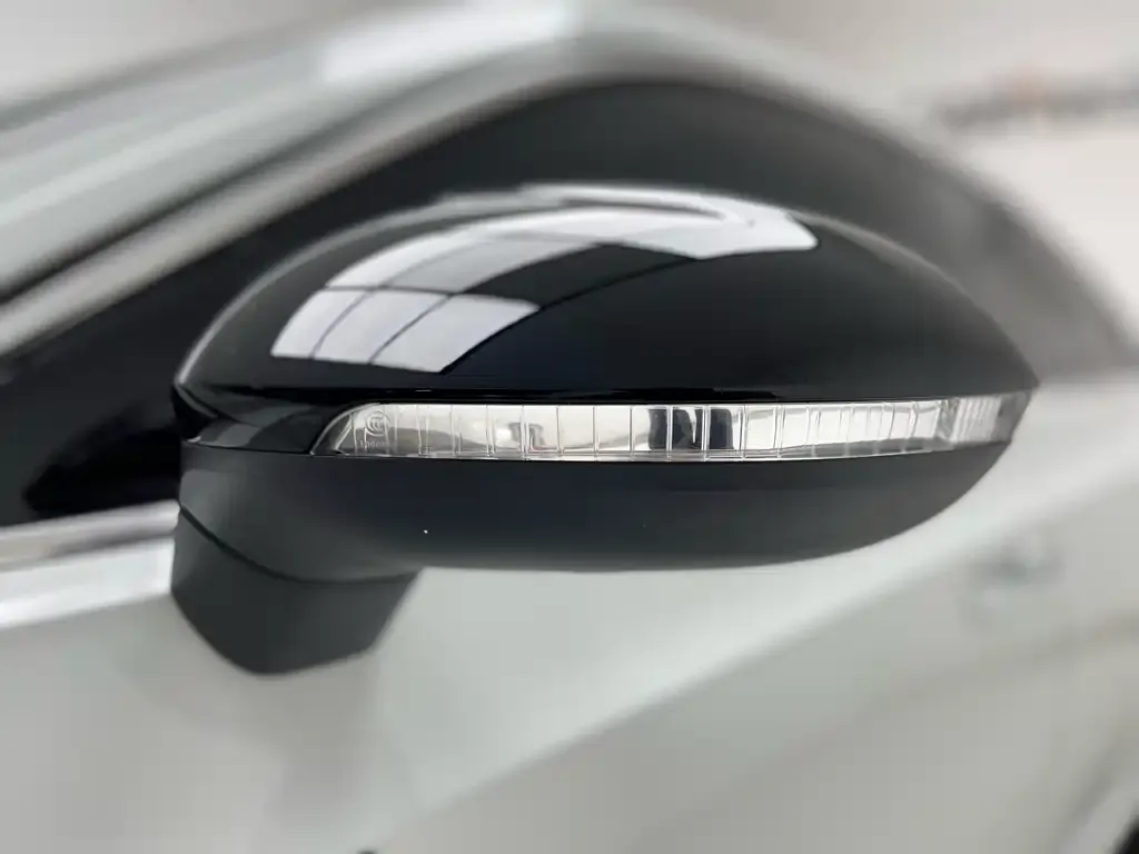 Volkswagen CC 2023 из CN, фото 6