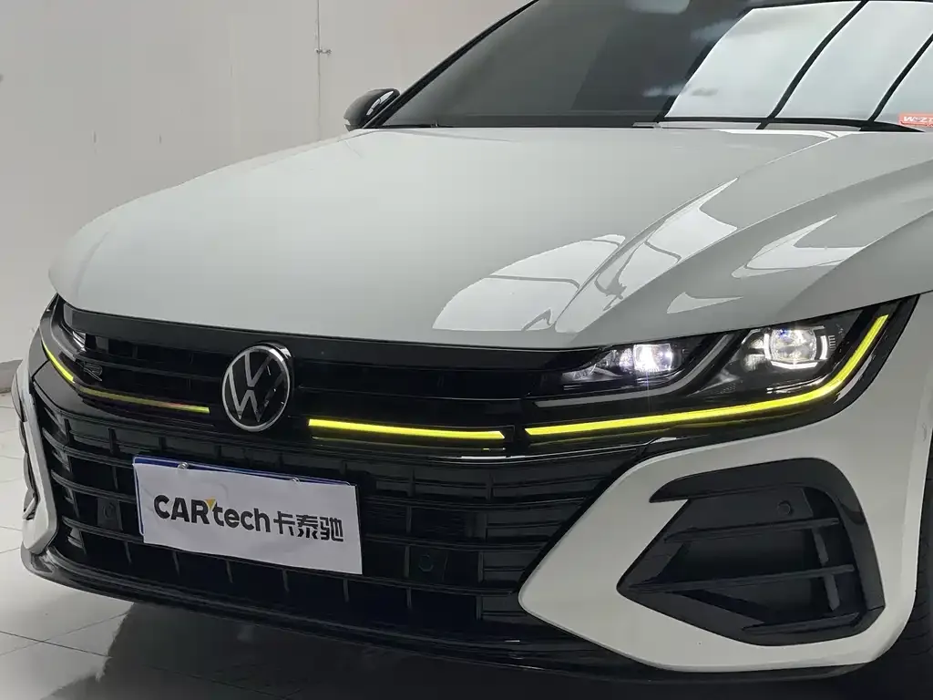 Volkswagen CC 2023 из CN, фото 9