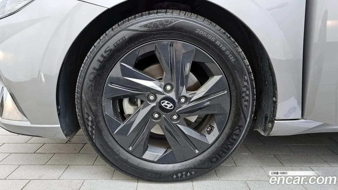 Hyundai AVANTE — фото 5