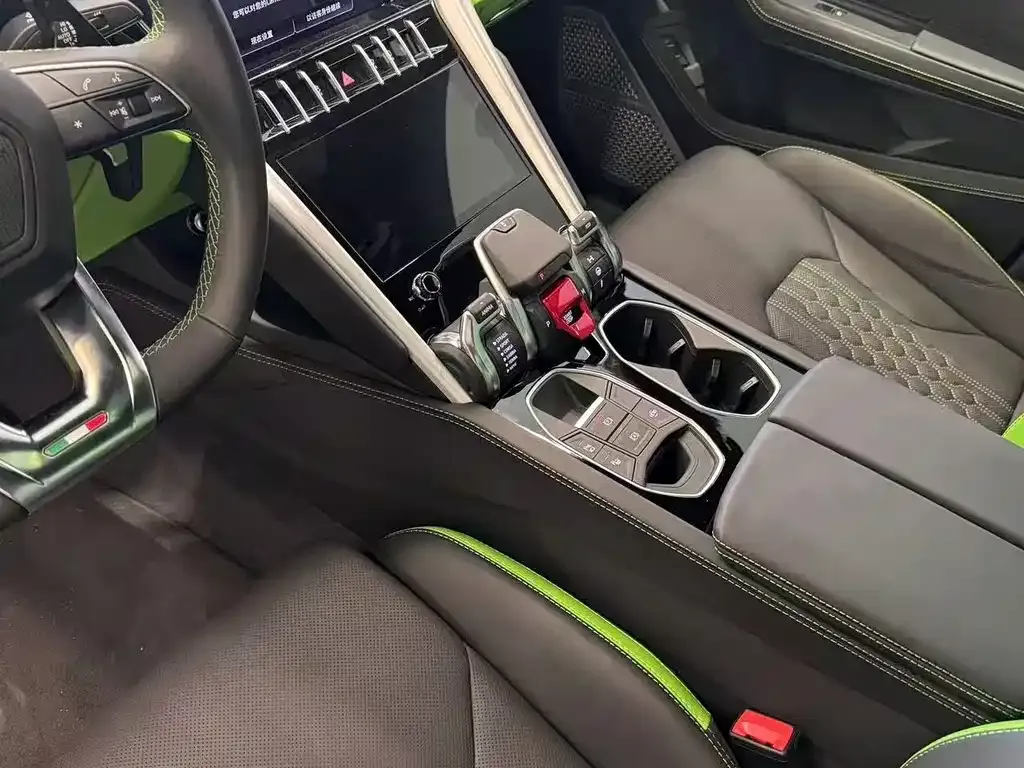 Lamborghini Urus 2024 из CN, фото 3