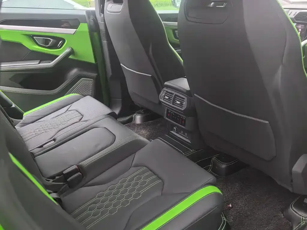 Lamborghini Urus 2024 из CN, фото 4
