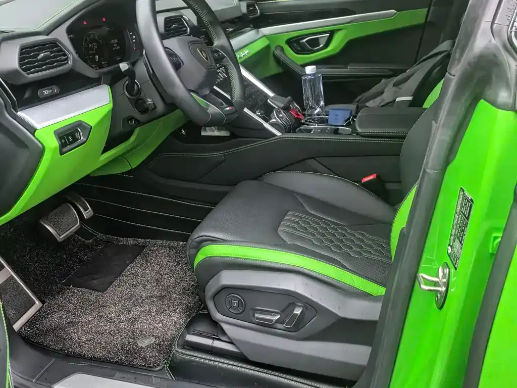 Lamborghini Urus 2024 из CN, фото 5