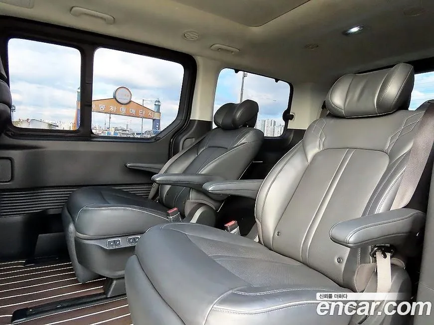 Hyundai Staria 2025 из KR, фото 6