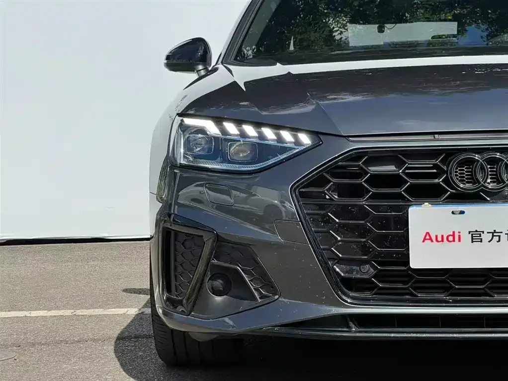 Audi A4L 2023 из CN, фото 6