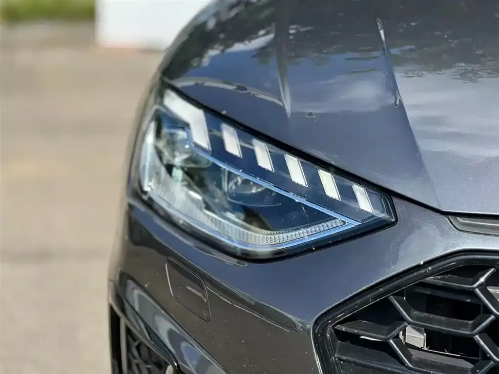 Audi A4L 2023 из CN, фото 7