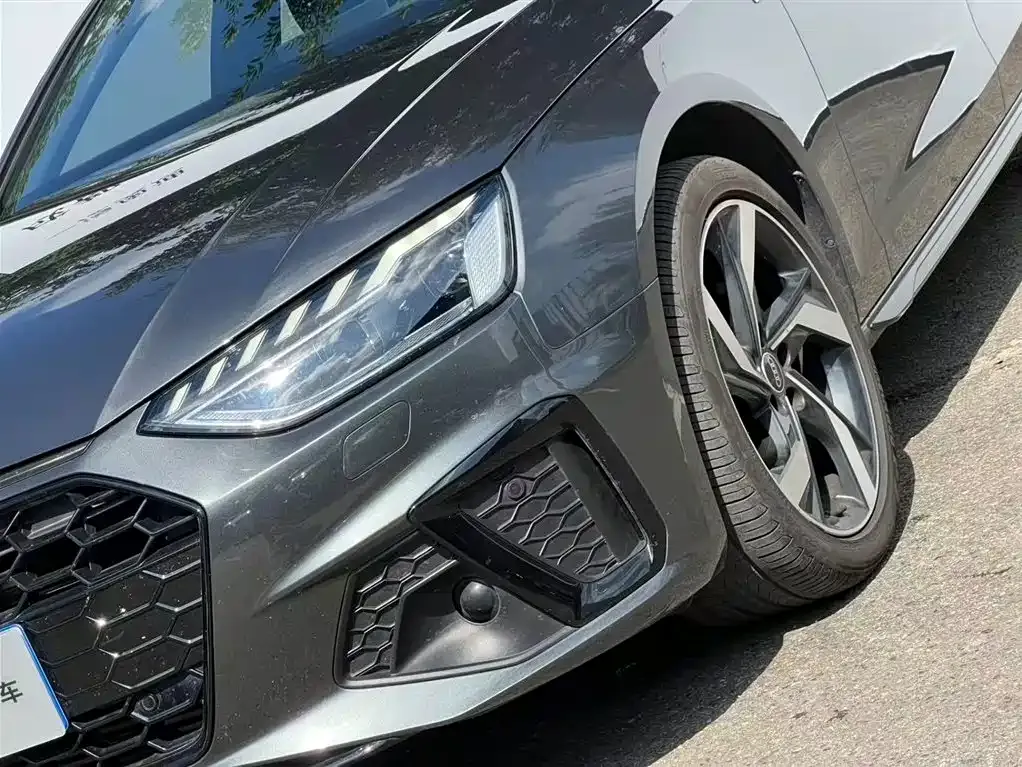Audi A4L 2023 из CN, фото 8