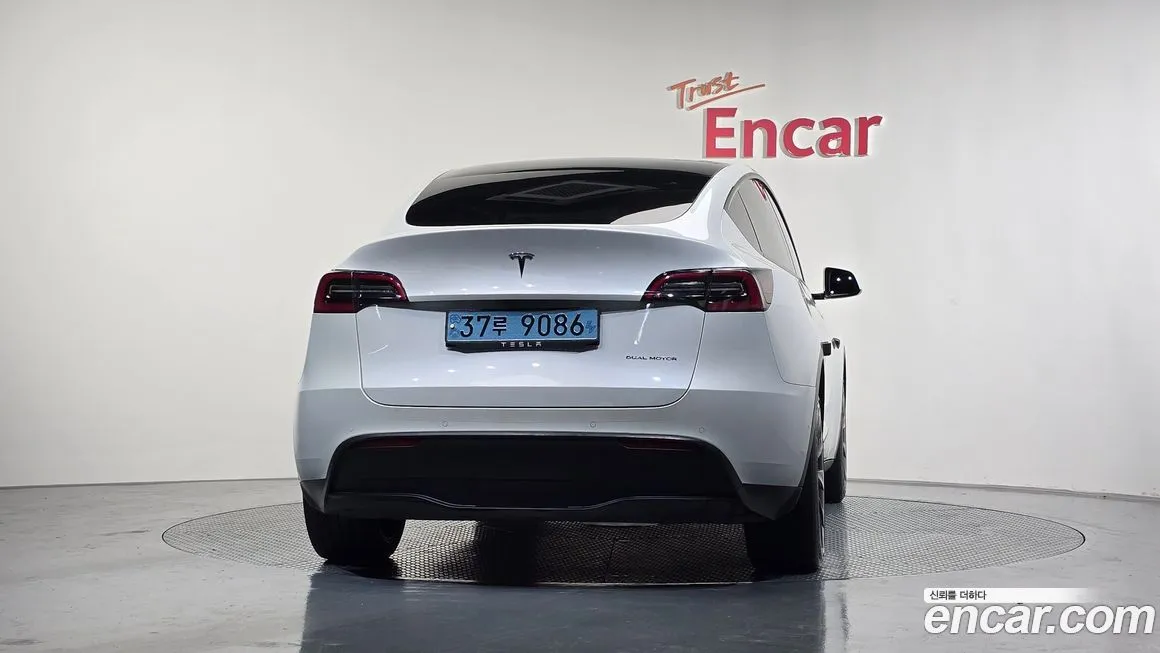 Tesla Model Y — фото 4