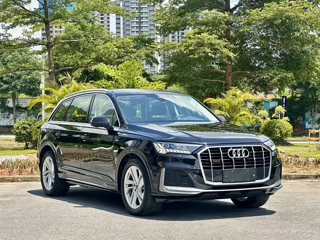 Audi Q7 2024 из CN, фото 3