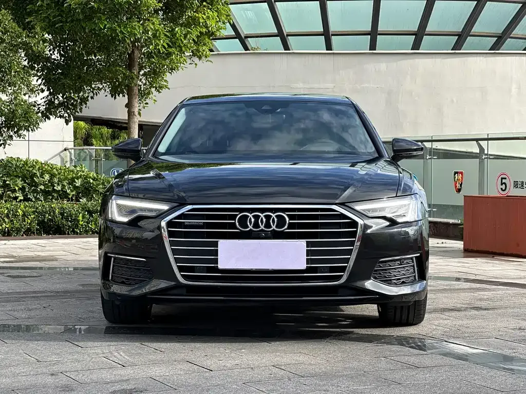 Audi A6L 2021 из CN, фото 2