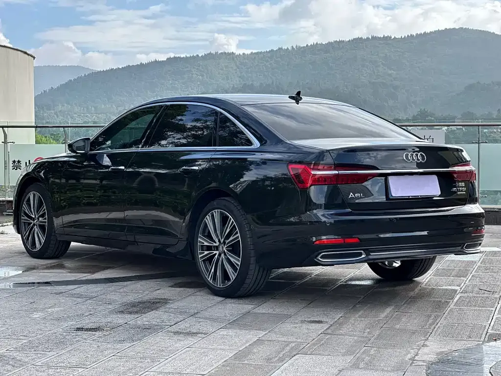 Audi A6L 2021 из CN, фото 6